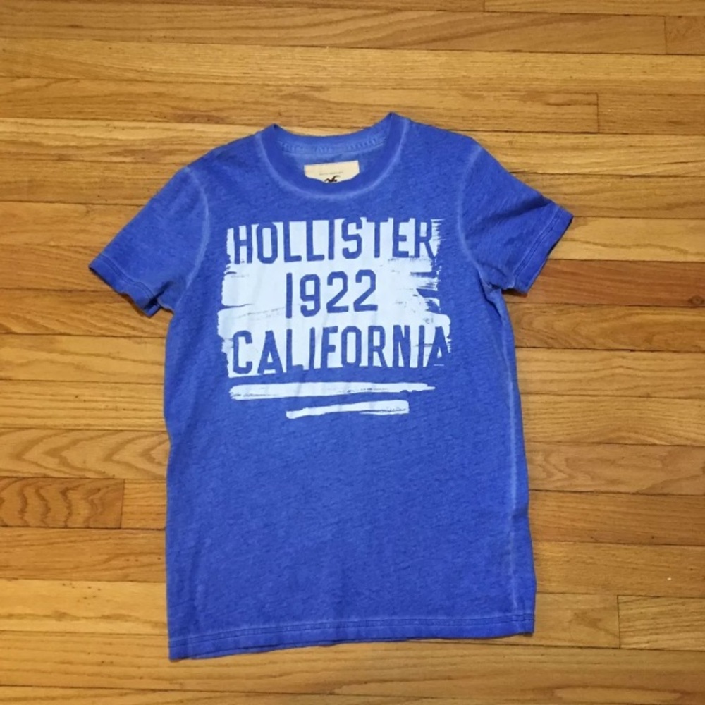 Hollister shirt